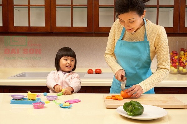 Thay vì ép con ăn, đây là cách các mẹ Nhật áp dụng để trẻ hay ăn chóng lớn - Ảnh 3.